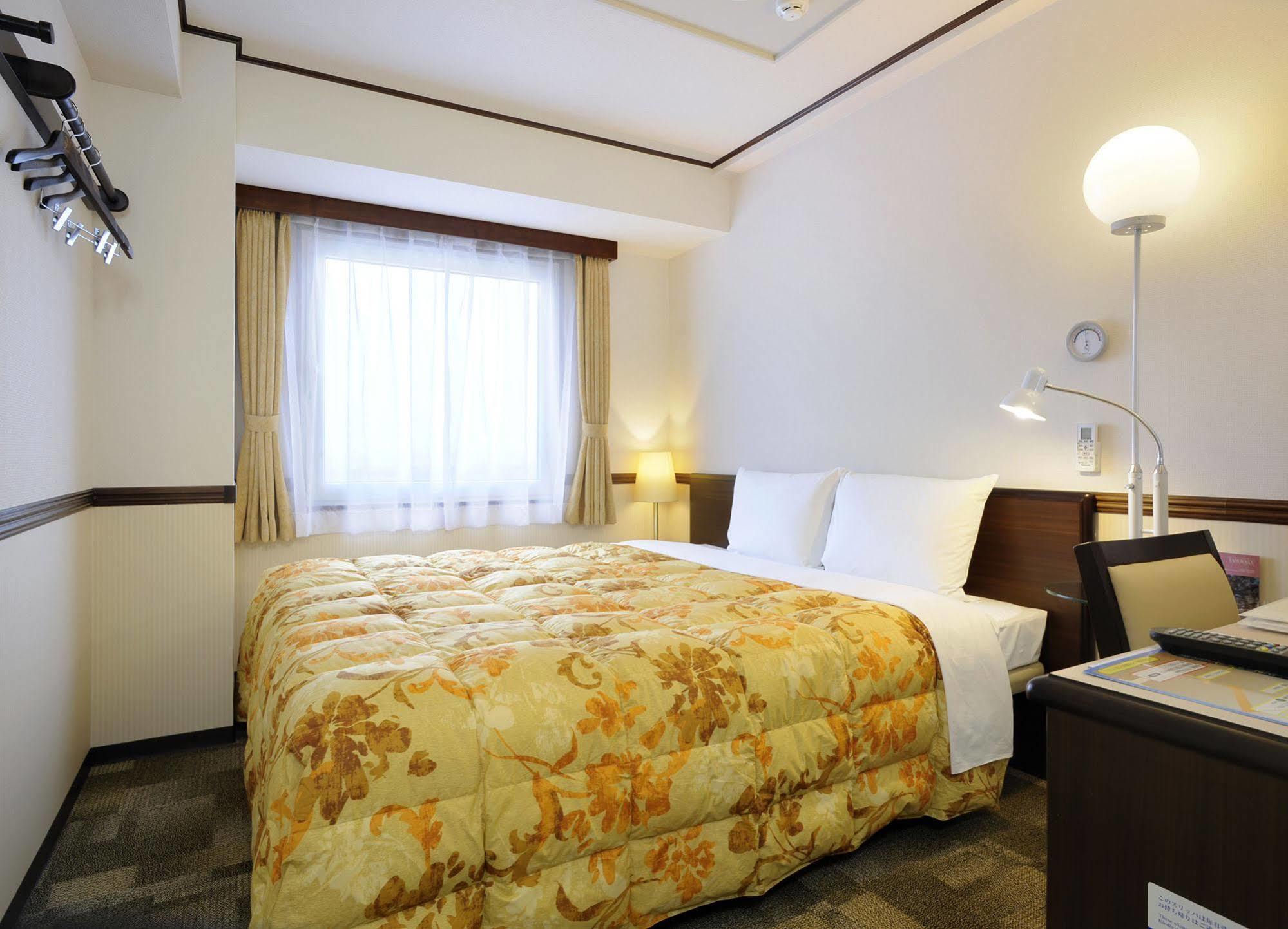 Toyoko Inn Ichinoseki Ekimae Exterior foto