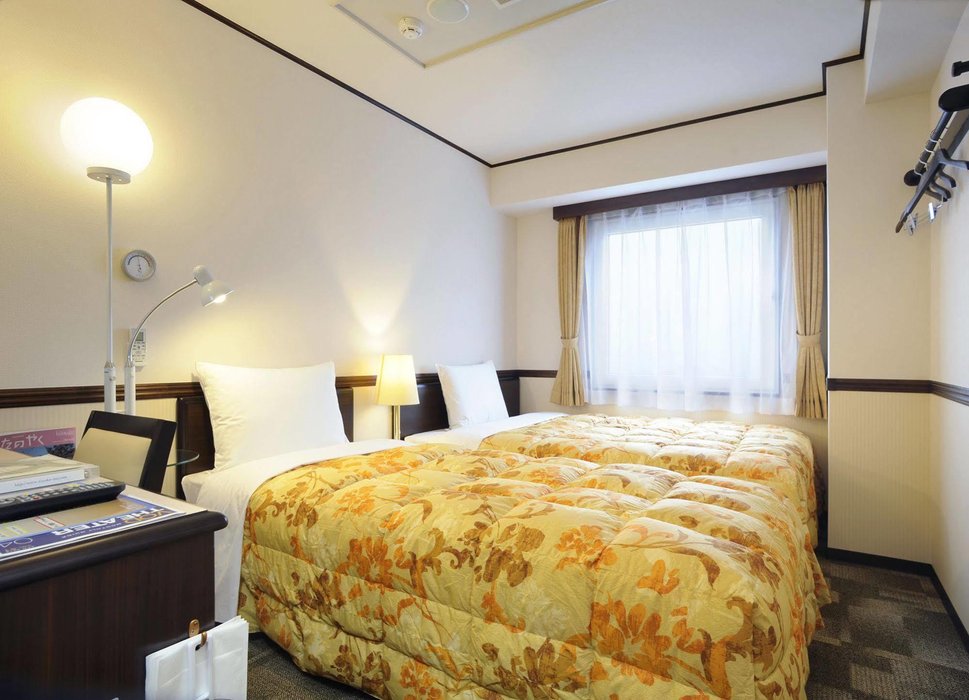 Toyoko Inn Ichinoseki Ekimae Exterior foto