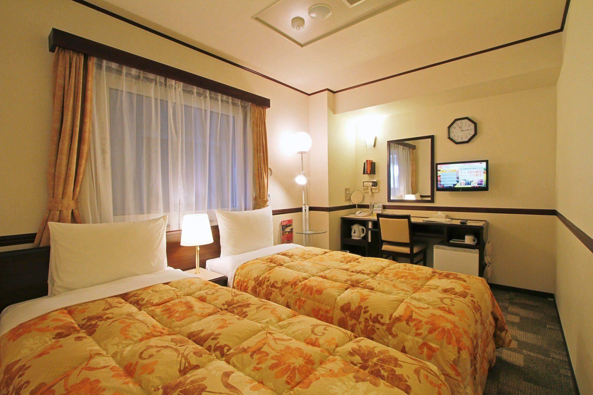 Toyoko Inn Ichinoseki Ekimae Exterior foto